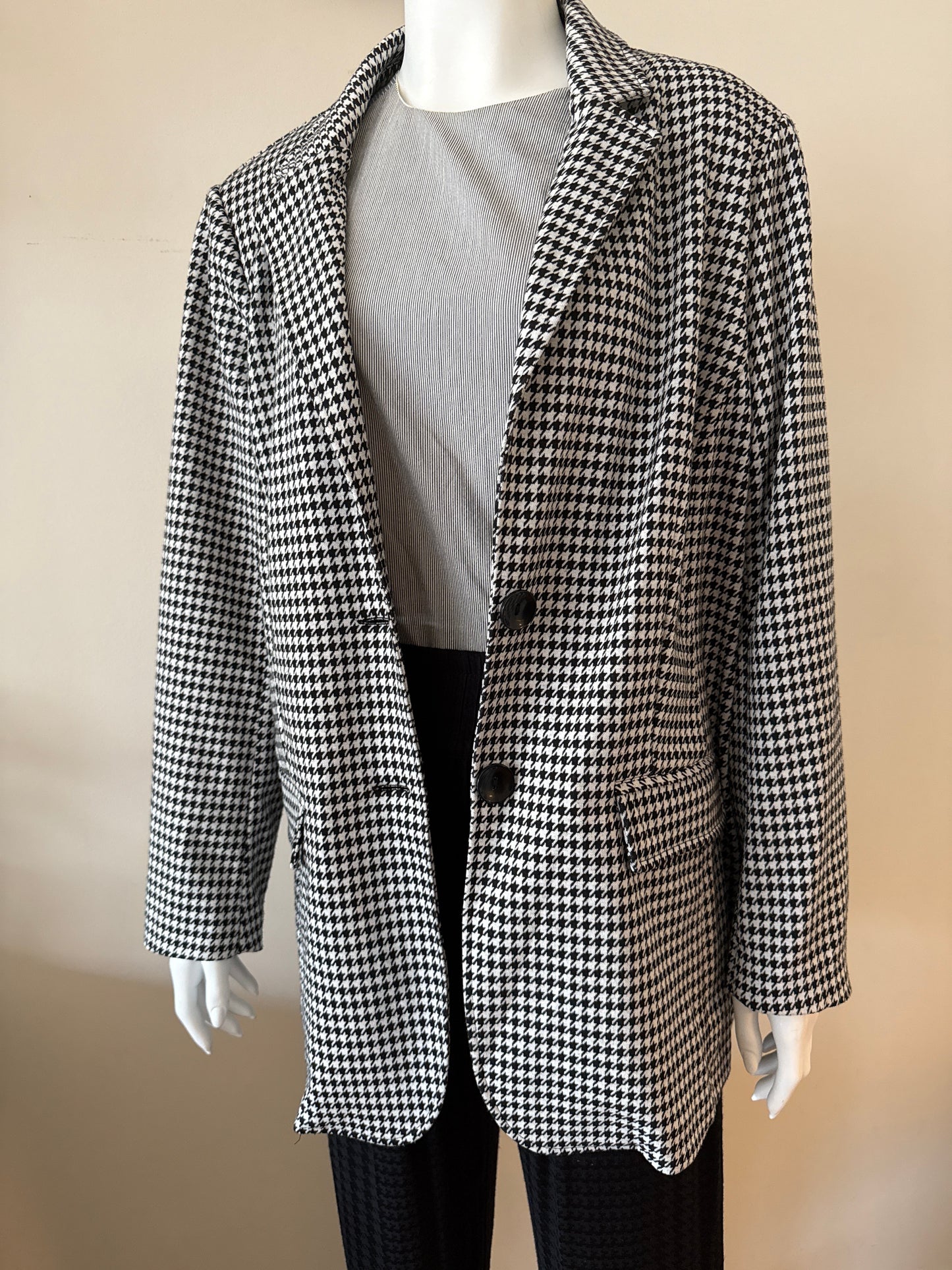 Houndstooth blazer