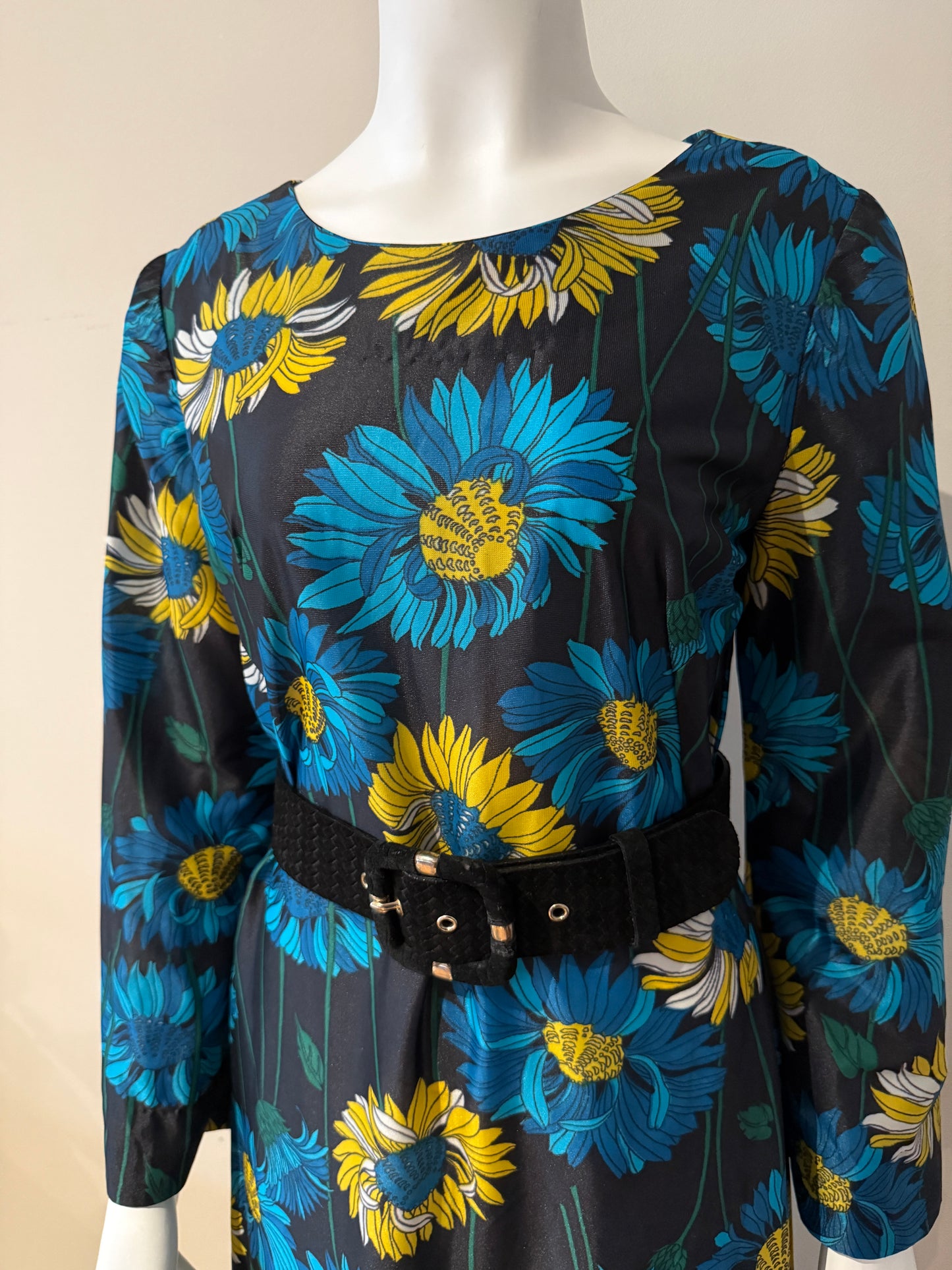 Vintage 1970s floral flared sleeve maxi dress